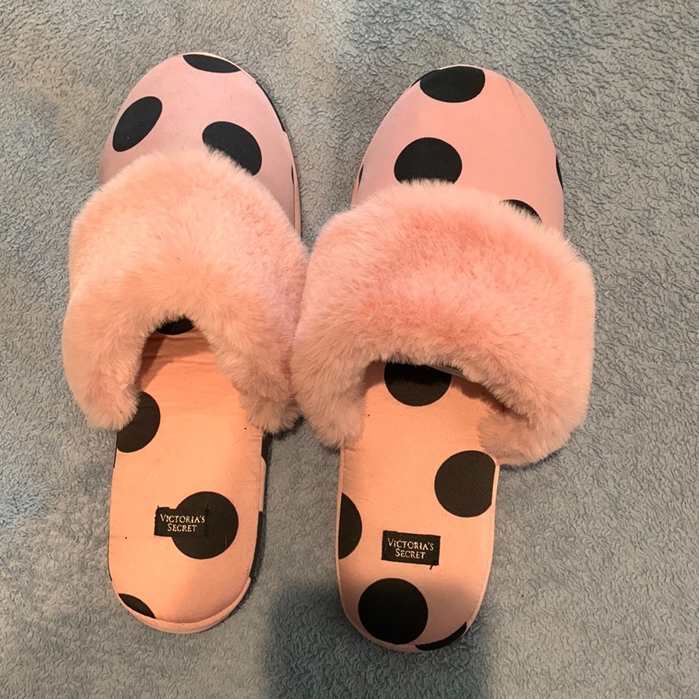 Victoria’s Secret slippers size medium.